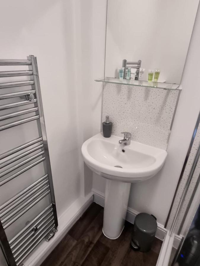 Grey Stone Studio Apartments Галифакс Экстерьер фото